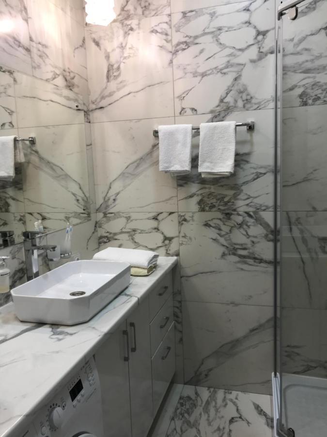 Люкс Апартаменты На Назарбаева Oral Exterior photo
